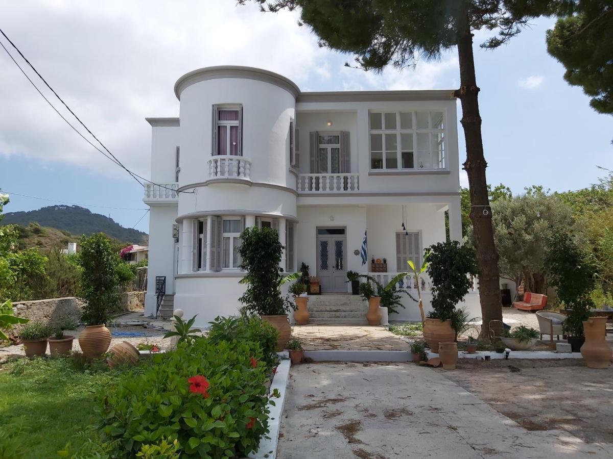 Tower Traditional Pool Villa Kremasti  Exterior photo